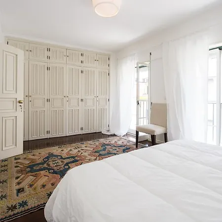 Premium With Terrace Near The River Lisbon