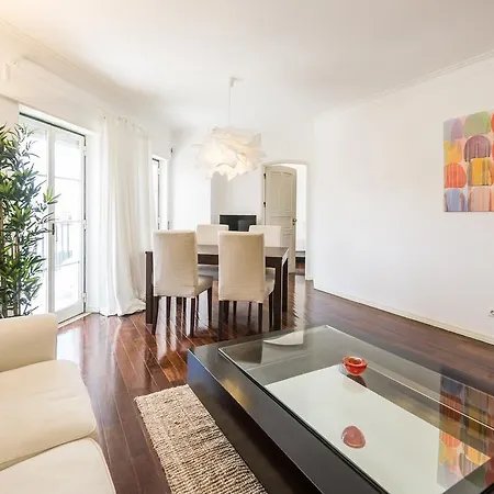 Apartment Premium With Terrace Near The River